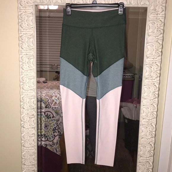 Outdoor Voices - Picture 4 of 4